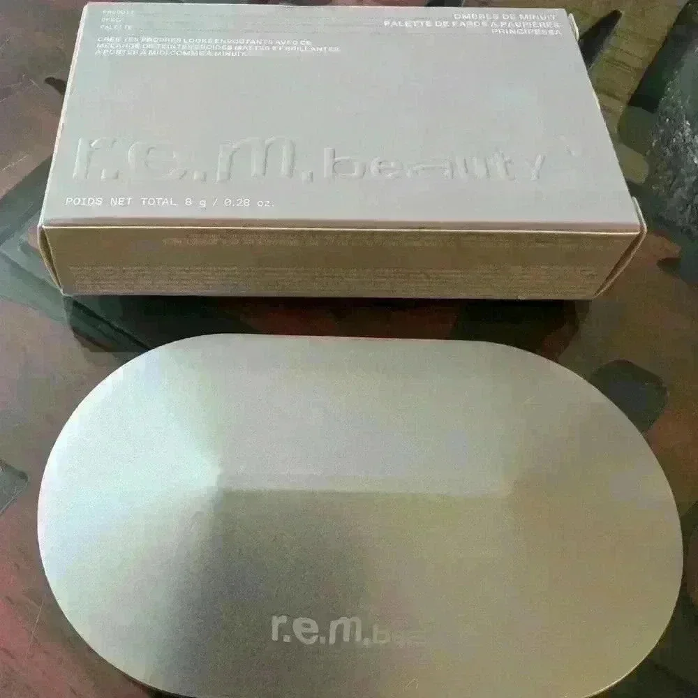 R.E.M.beauty Principessa Eyeshadow Palette in Midnight Shadows